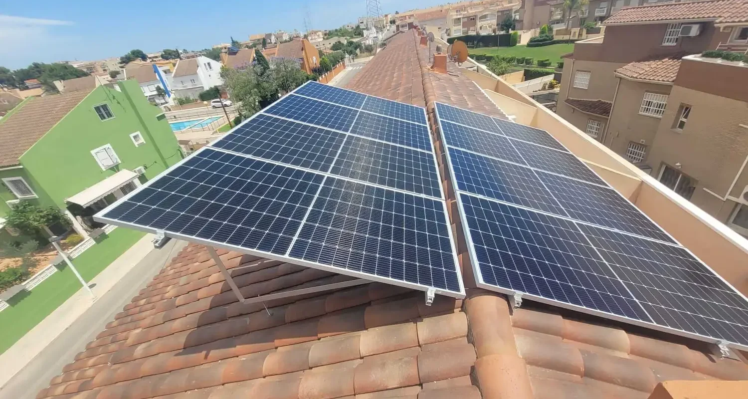 Instalar placas solares en tejado Instalar placas solares en tejado